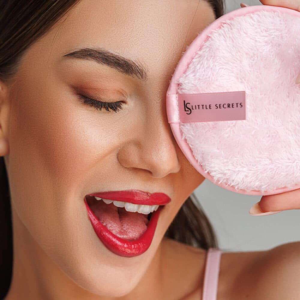 Facial Cleansing Pad